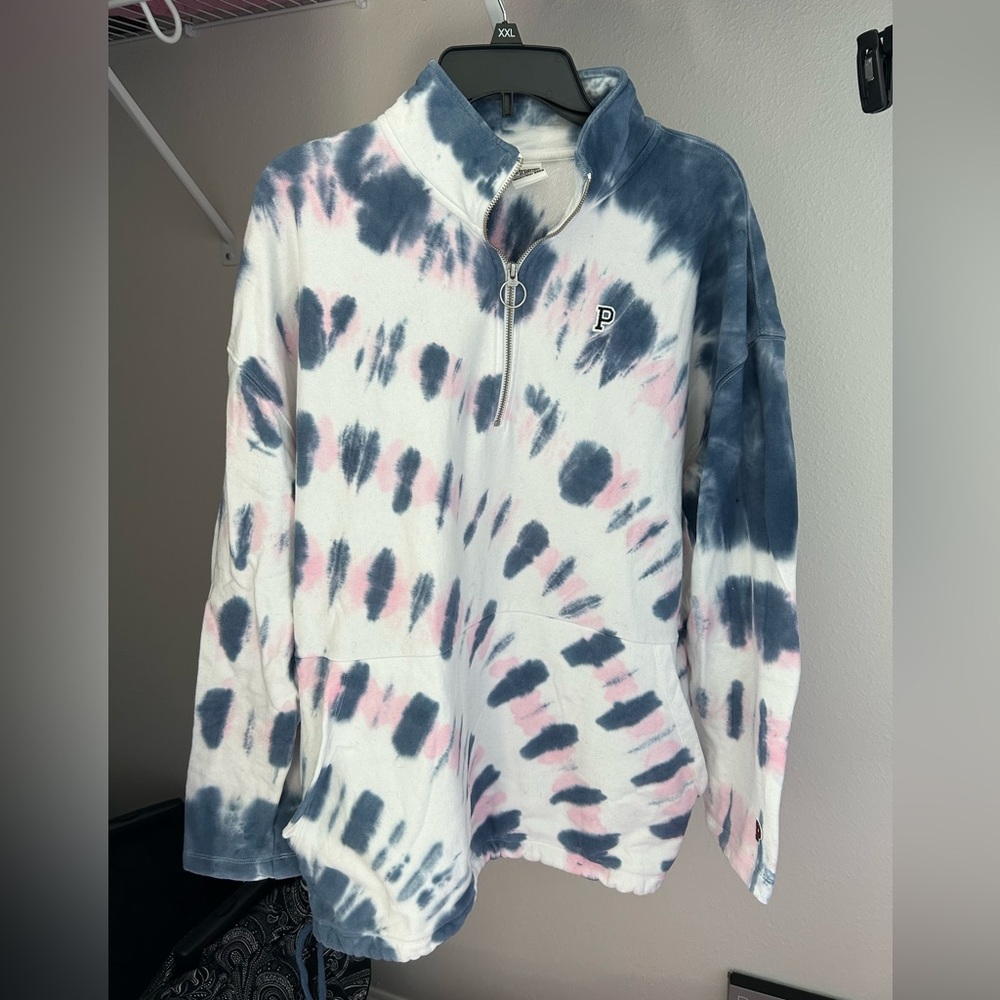 PINK Sweatshirt